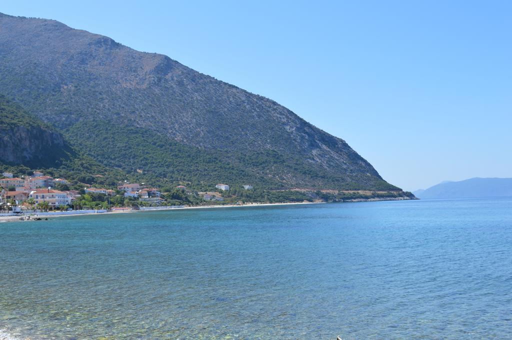 Vanessa Studios Poros  Exterior photo