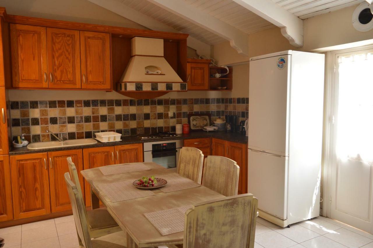 Vanessa Studios Poros  Exterior photo